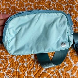 Lululemon Everywhere Belt Bag Icy Blue